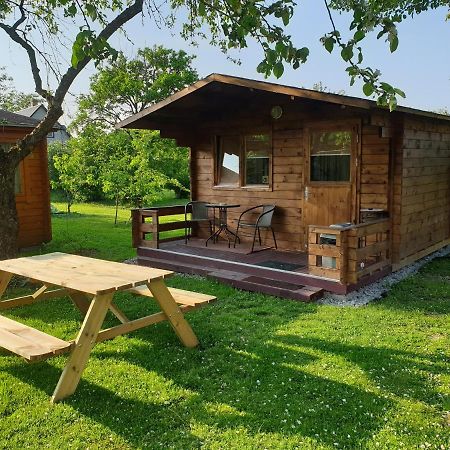 Cozy Summer House With Free Parking Near City Center & Beach Kuressaare Kültér fotó