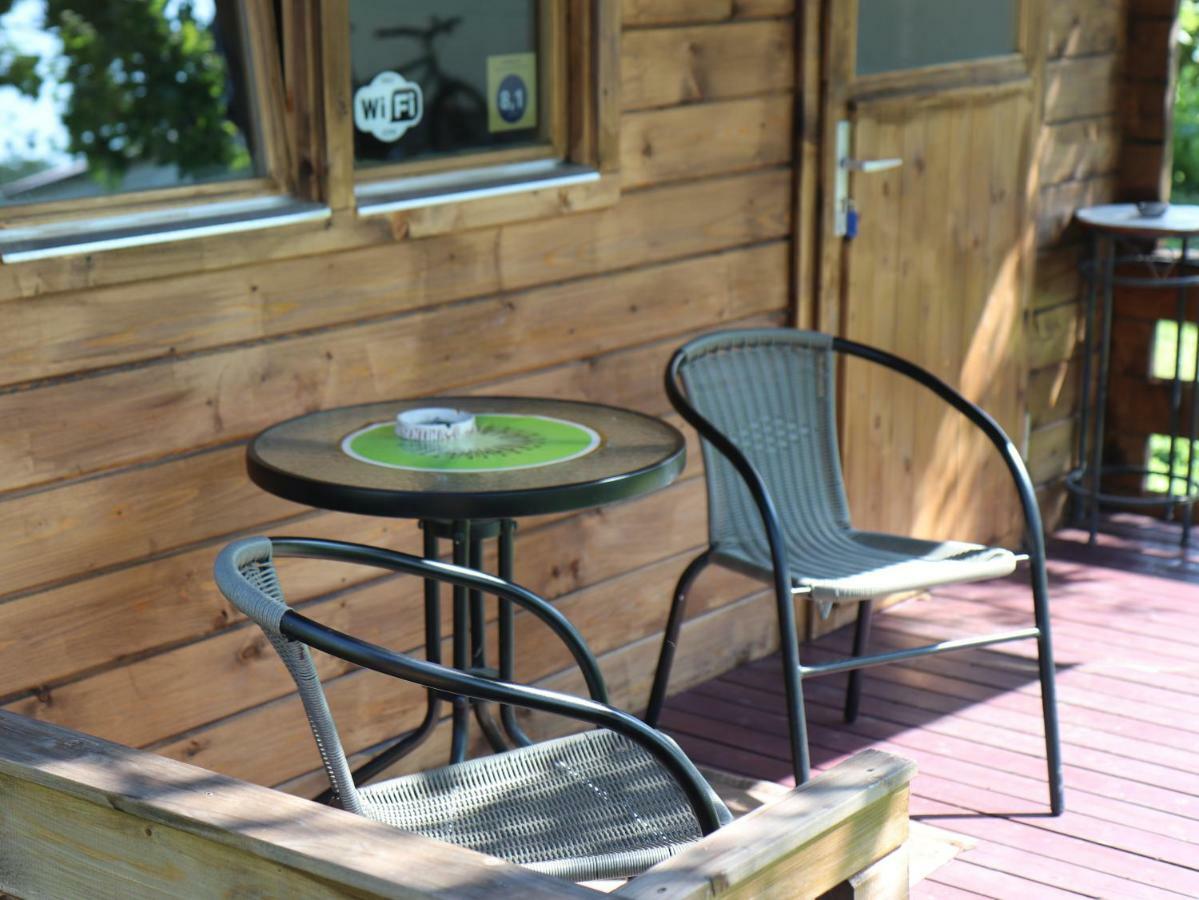 Cozy Summer House With Free Parking Near City Center & Beach Kuressaare Kültér fotó