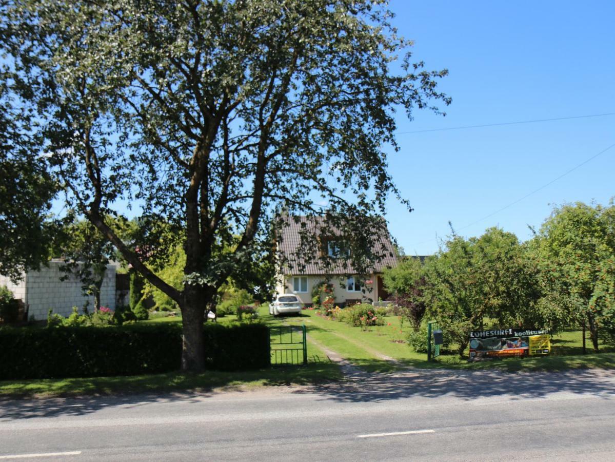 Cozy Summer House With Free Parking Near City Center & Beach Kuressaare Kültér fotó