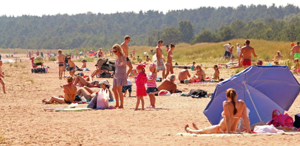Cozy Summer House With Free Parking Near City Center & Beach Kuressaare Kültér fotó